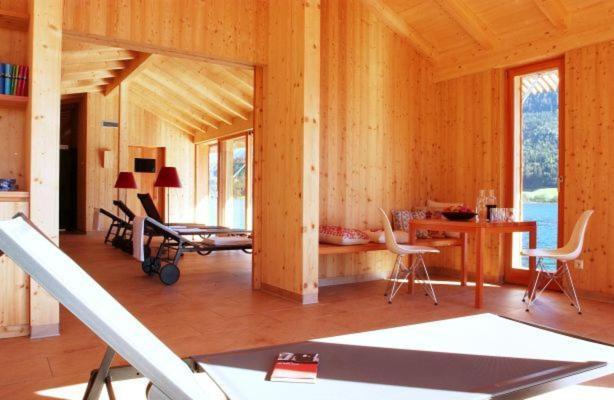 Seehotel Enzian Weissensee Exterior photo