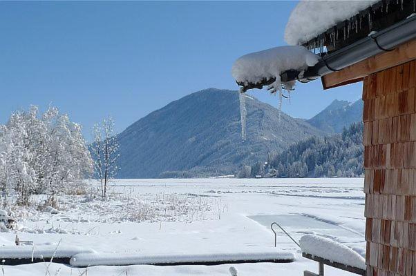 Seehotel Enzian Weissensee Exterior photo