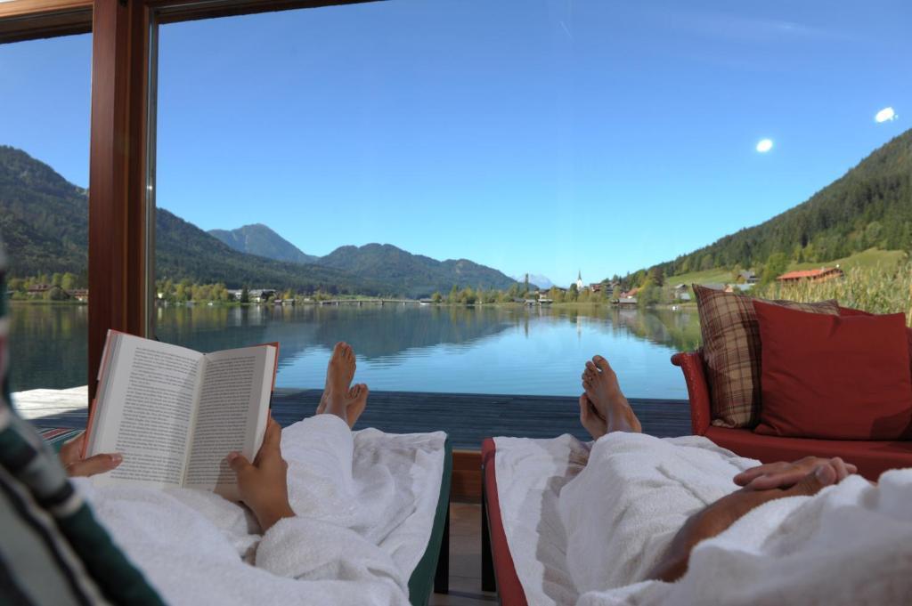 Seehotel Enzian Weissensee Exterior photo
