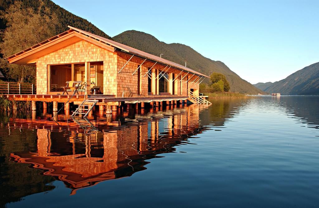 Seehotel Enzian Weissensee Exterior photo